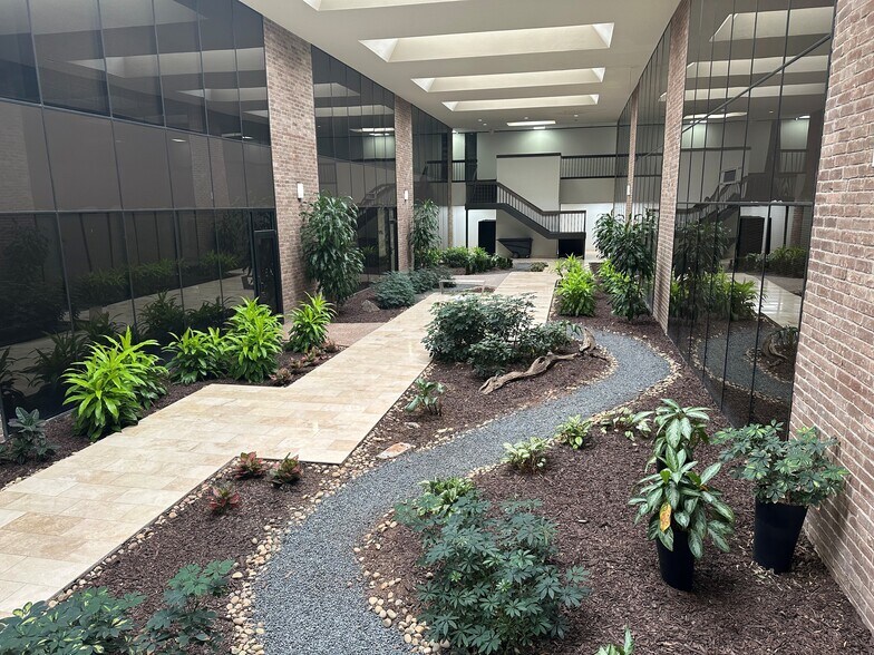 More Photos Of 3600 S Gessner Dr, Houston Medical For Lease