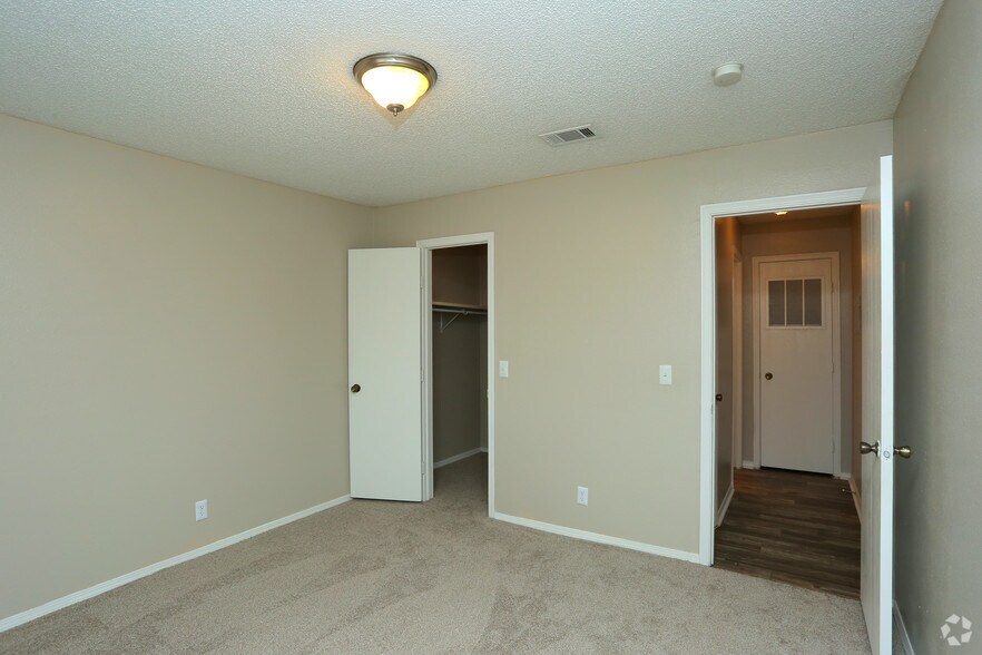 More Photos Of 6326 S 107th East Ave, Tulsa Apartments For Sale
