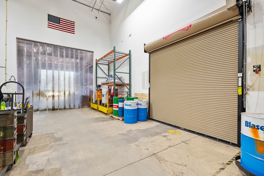 More Photos Of 2 Sunshine Blvd, Ormond Beach Light Distribution For Lease