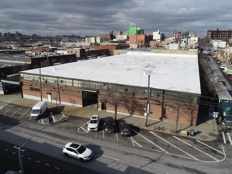 Primary Photo Of 1275 Oak Point Ave, Bronx Warehouse For Lease