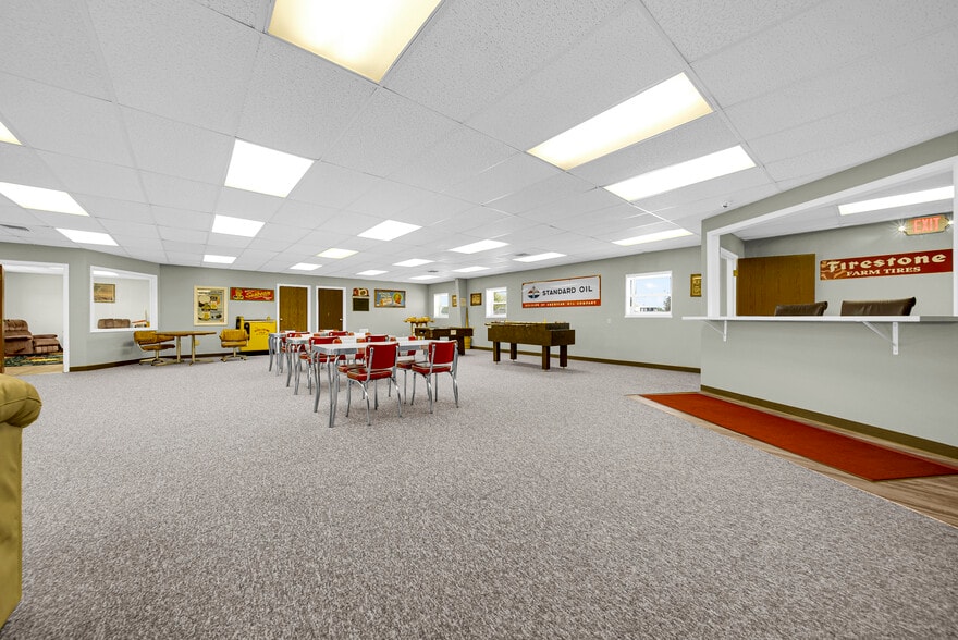 More Photos Of 60 Hickory Ave, Akron Hotel For Sale