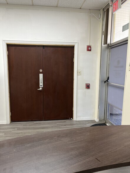 More Photos Of 6978 Main St, Lithonia Storefront Retail Office For Sale