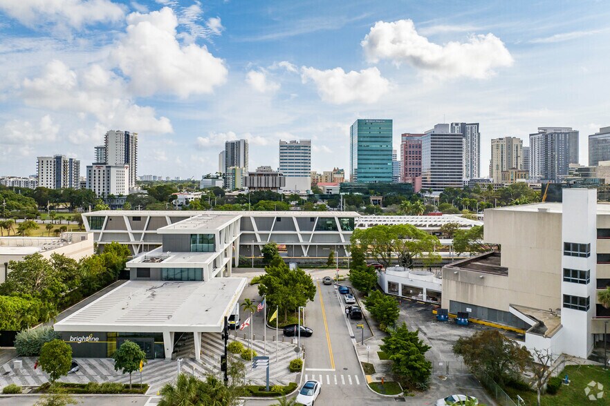 More Photos Of 1 E Broward Blvd, Fort Lauderdale Office For Lease