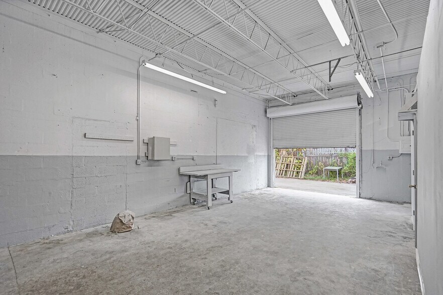 More Photos Of 1800-1812 SW 7th Ave, Pompano Beach Warehouse For Sale