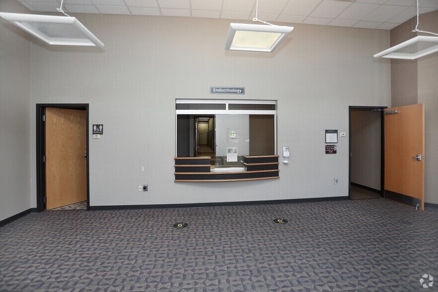 More Photos Of 800 S Tillotson Ave, Muncie Medical For Sale