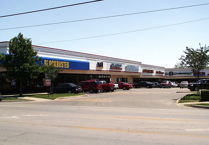 More Photos Of 5334 Ross Ave, Dallas General Retail For Lease