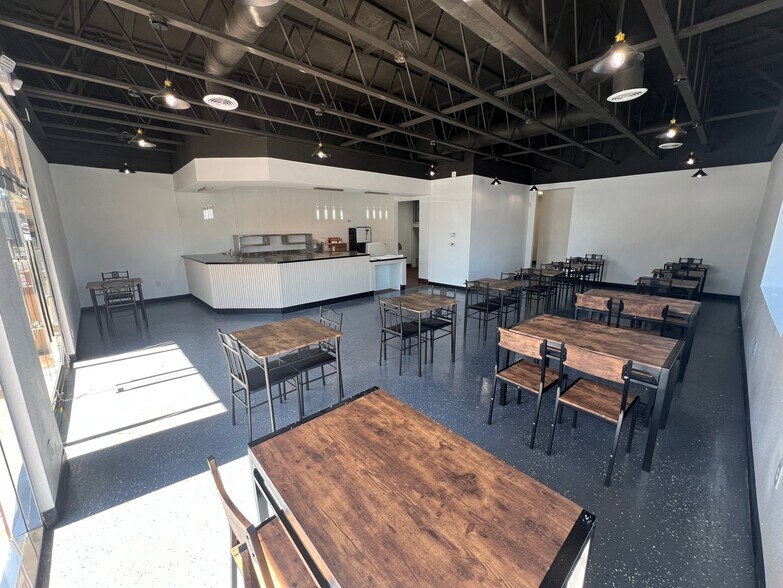 More Photos Of 2440-2444 S Atlantic Blvd, Commerce General Retail For Lease