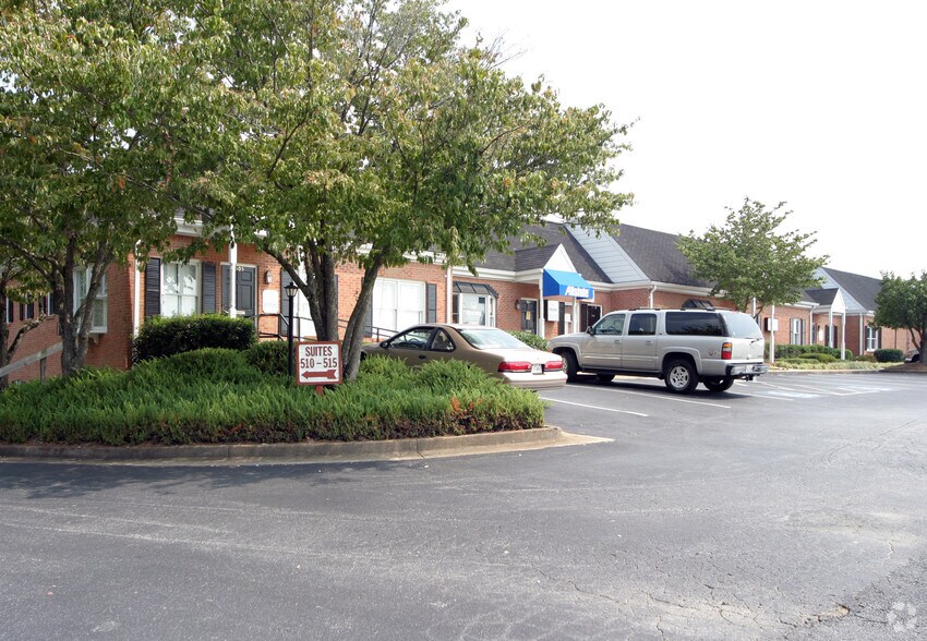 More Photos Of 45 W Crossville Rd, Roswell Office For Lease