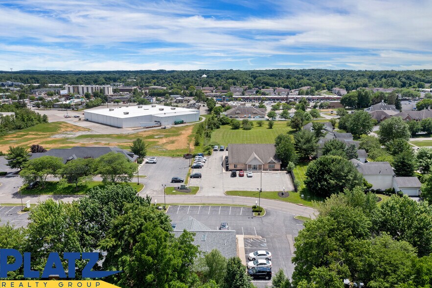 More Photos Of 900 Trailwood Dr, Youngstown Office For Sale