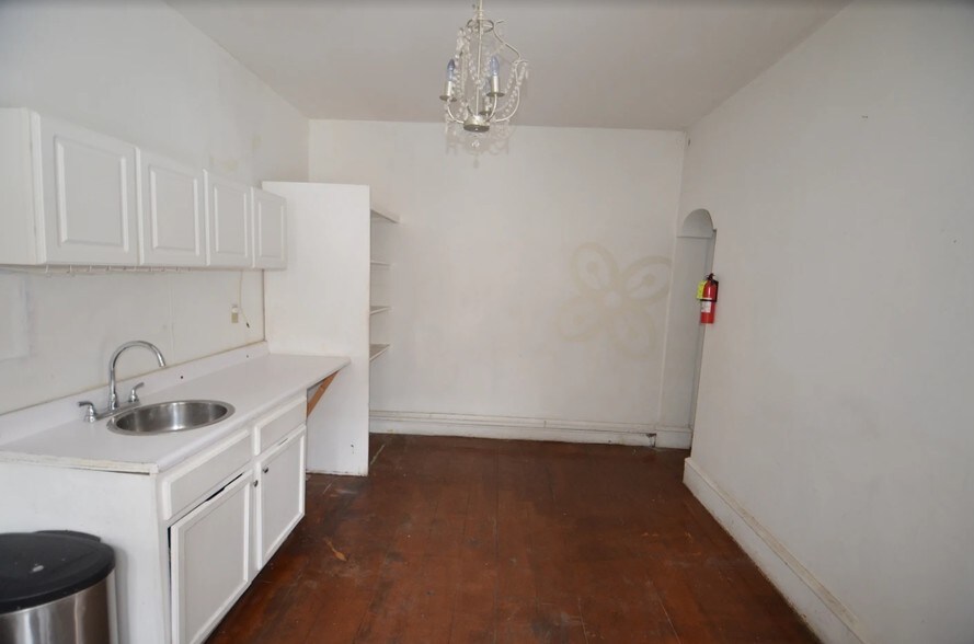 More Photos Of 4161-4165 Ridge Ave, Philadelphia Apartments For Lease