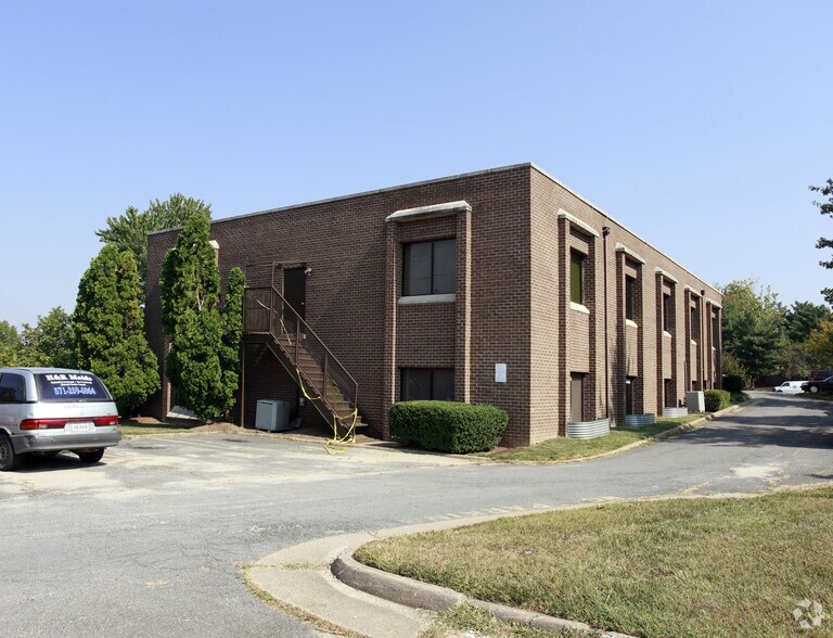 More Photos Of 207 E Holly Ave, Sterling Office For Lease