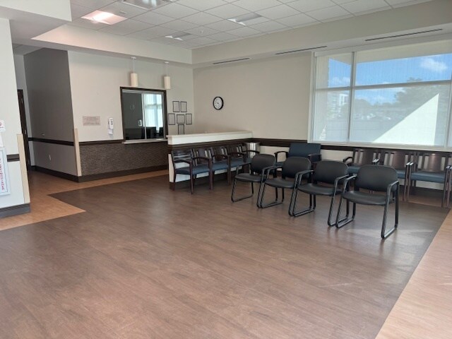 More Photos Of 214 Covell Rd, Crestview Office For Lease