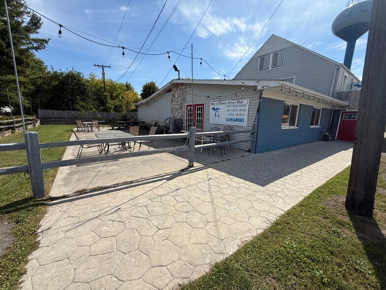 More Photos Of 7245 Lakeshore Rd, Lexington Restaurant For Sale