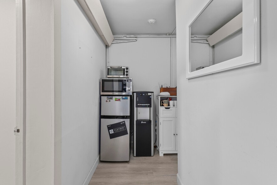 More Photos Of 1050-1052 Mamaroneck Ave, Mamaroneck Office Residential For Sale