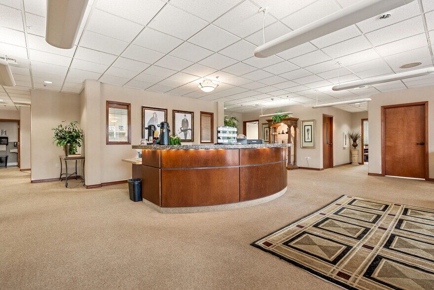 More Photos Of 3906 S 74th St, Tacoma Office For Sale