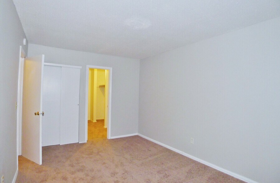 More Photos Of 44 Rickard St, Cortland Apartments For Sale