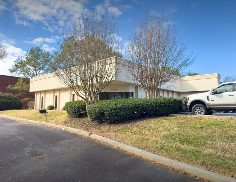 More Photos Of 3330 Oak Lake Blvd, Charlotte Warehouse For Sale