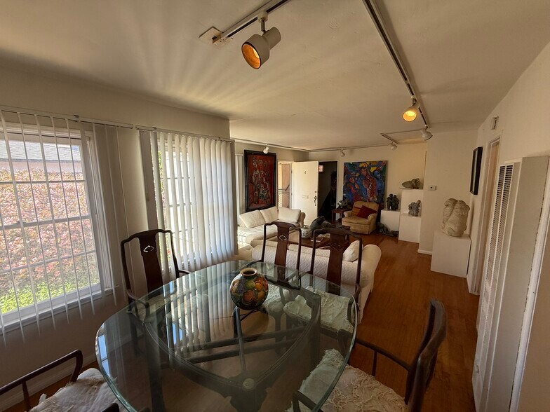 More Photos Of 440-446 Bonair St, La Jolla Apartments For Sale