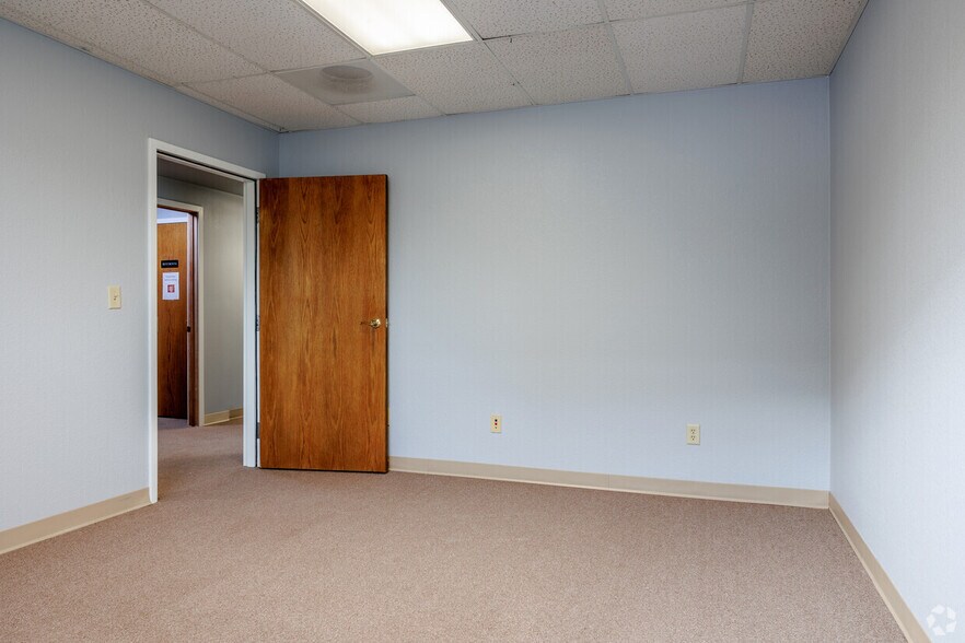 More Photos Of 10090 Garrison St, Westminster Office Residential For Lease