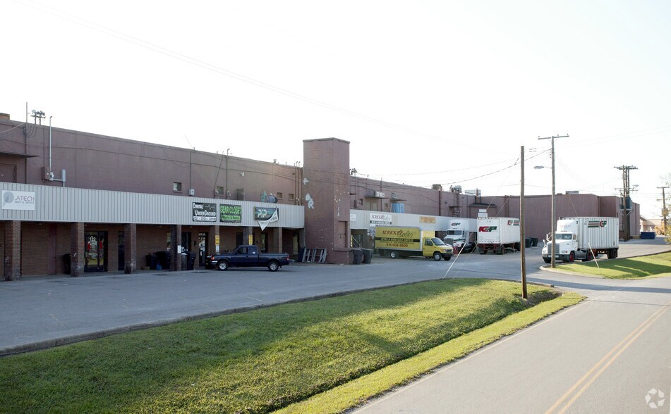 810 NW Broad St, Murfreesboro, TN 37129 Retail For Lease