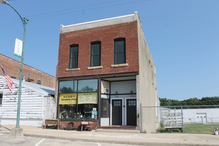 Primary Photo Of 154 E Railroad, Leland General Retail For Sale