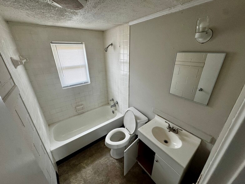 More Photos Of 3032 Howell Ct, Columbia Apartments For Sale