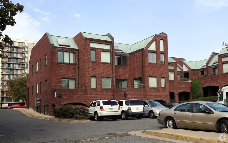 Primary Photo Of 6756 Old McLean Village Dr, McLean Loft Creative Space For Sale