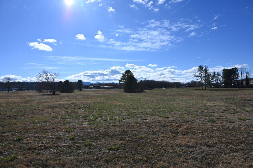 More Photos Of 826 N Green St, Morganton Land For Sale