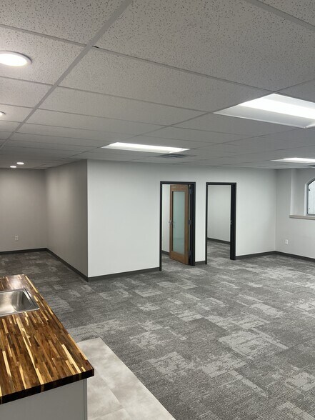 More Photos Of 4420 NE Chouteau Tfwy, Kansas City Medical For Lease