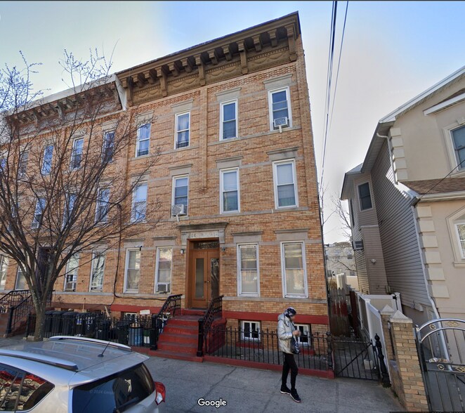 Primary Photo Of 450 Grant Ave, Brooklyn Apartments For Sale