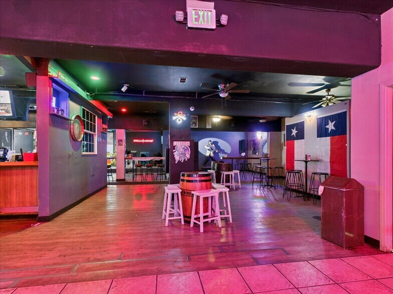 More Photos Of 1700 S Pahrump Valley Blvd, Pahrump Storefront For Sale