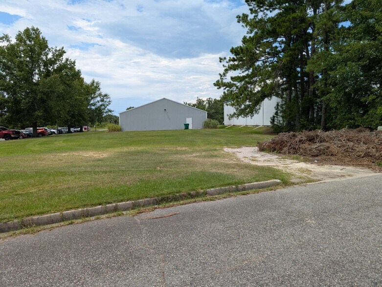 More Photos Of 1709 River St, Valdosta Office For Sale