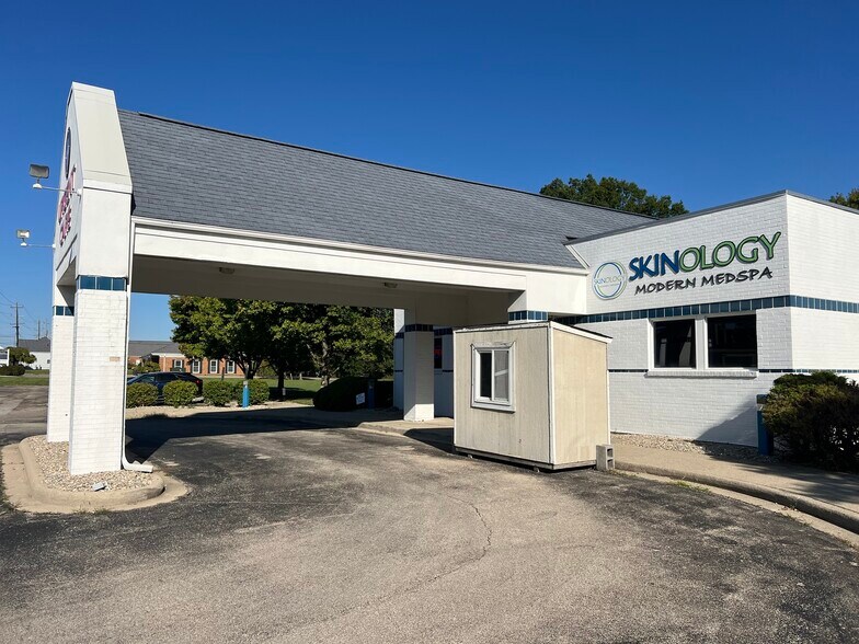 More Photos Of 872 Ohio Pike, Cincinnati Medical For Sale