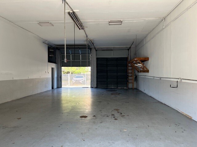 More Photos Of 4601 Governor Printz Blvd, Wilmington Warehouse For Lease