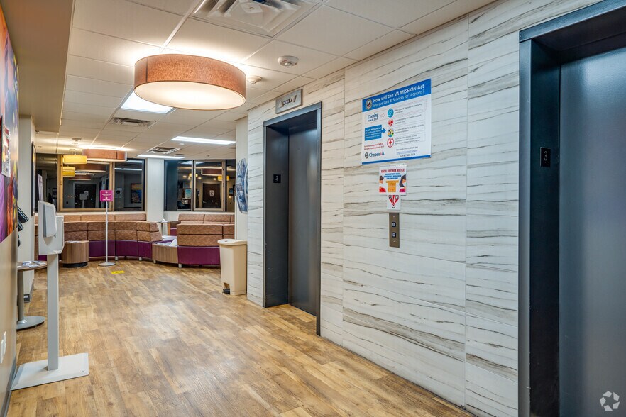 More Photos Of 5040 N 15th Ave, Phoenix Medical For Lease