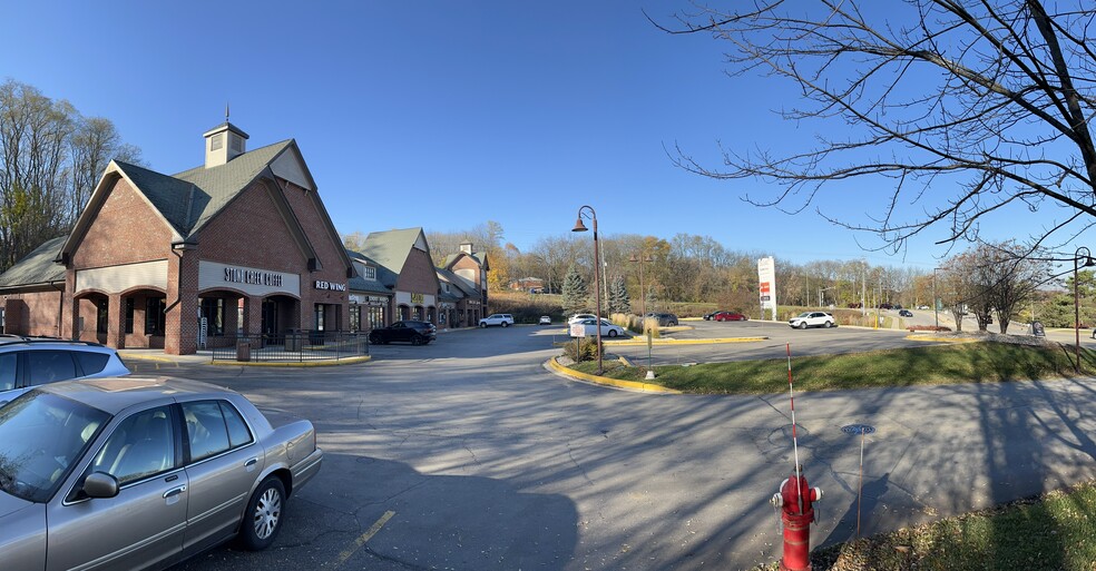 More Photos Of 2728-2744 Hillside Dr, Delafield General Retail For Sale