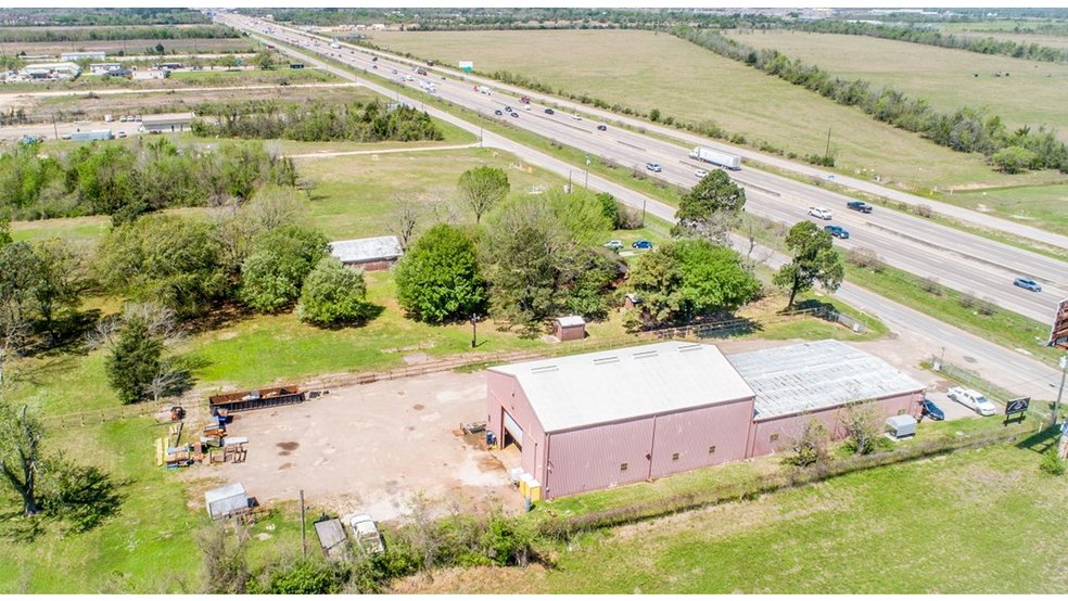 Primary Photo Of 7108 East Fwy, Baytown Warehouse For Sale