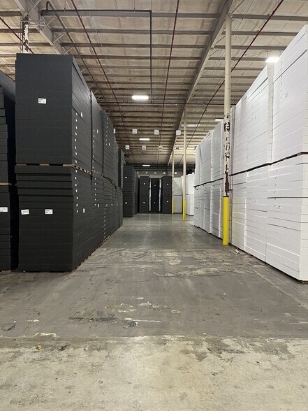 More Photos Of 208 Industrial Blvd, Tullahoma Warehouse For Sale