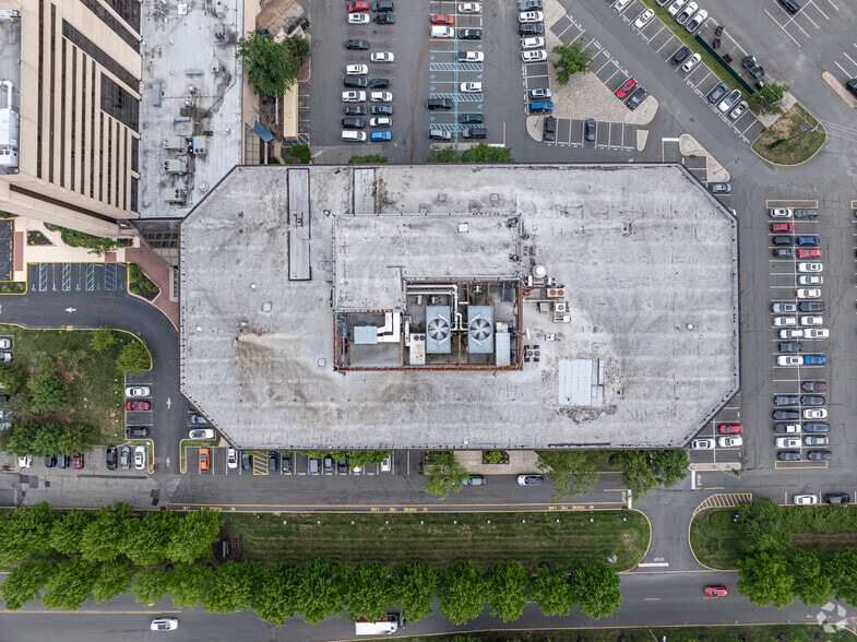 More Photos Of 110 Fieldcrest Ave, Edison Office For Lease