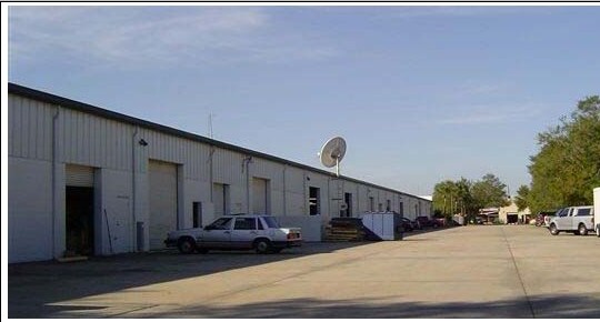 More Photos Of 2425-2573 Silver Star Rd, Orlando Warehouse For Lease