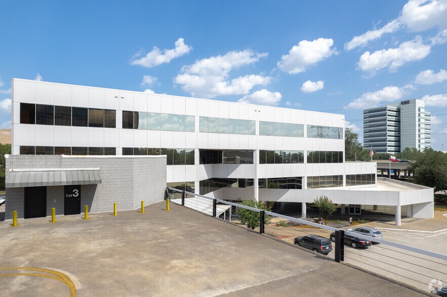 More Photos Of 397 N Sam Houston Pky E, Houston Office For Lease
