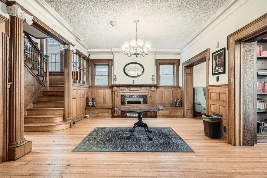 More Photos Of 940 Logan St, Denver Office For Lease