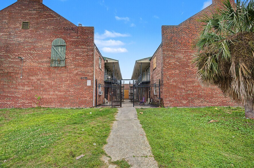 More Photos Of 6711-6817 Tara Ln, New Orleans Apartments For Sale