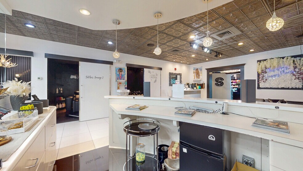 More Photos Of 124 Hebron Ave, Glastonbury Office For Lease