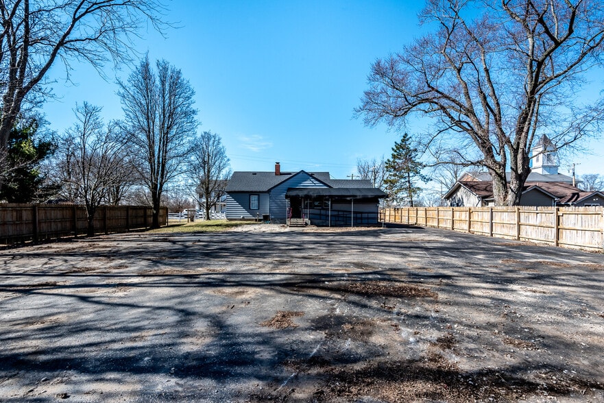 More Photos Of 3386 N State Route 123, Lebanon Office For Sale