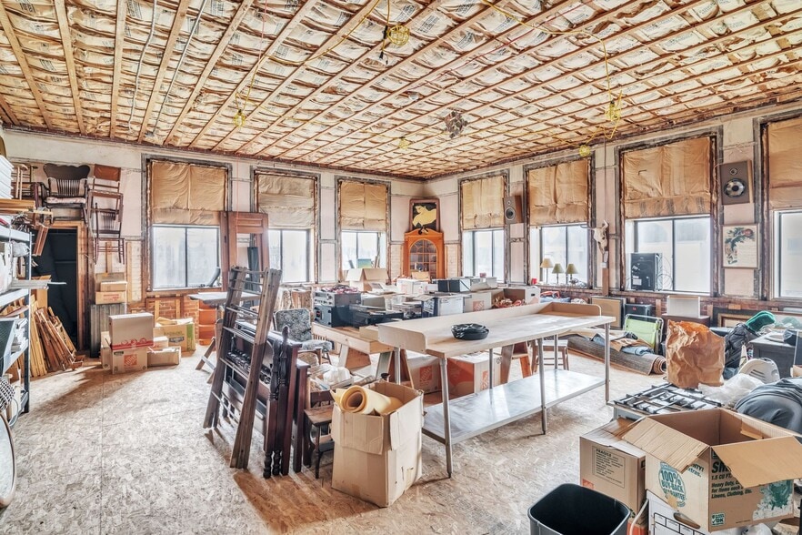 More Photos Of 34 N Main St, Orange Schools For Sale