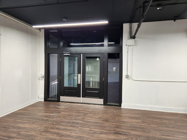 More Photos Of 1105 W Bramlett Rd, Greenville Industrial For Lease