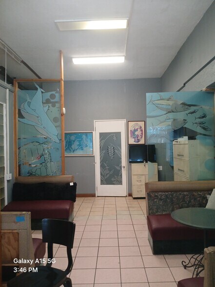 More Photos Of 2030 Homerule St, Honolulu Light Distribution For Lease