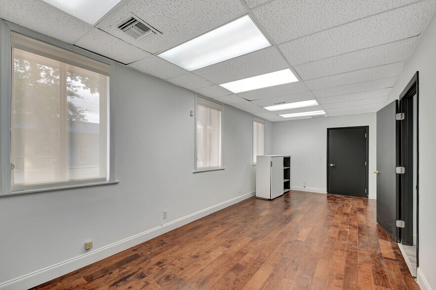 More Photos Of 101 N J St, Lake Worth Office For Lease