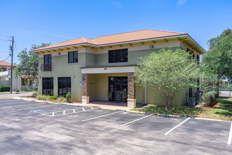 More Photos Of 825 E Main St, Lakeland Office For Sale